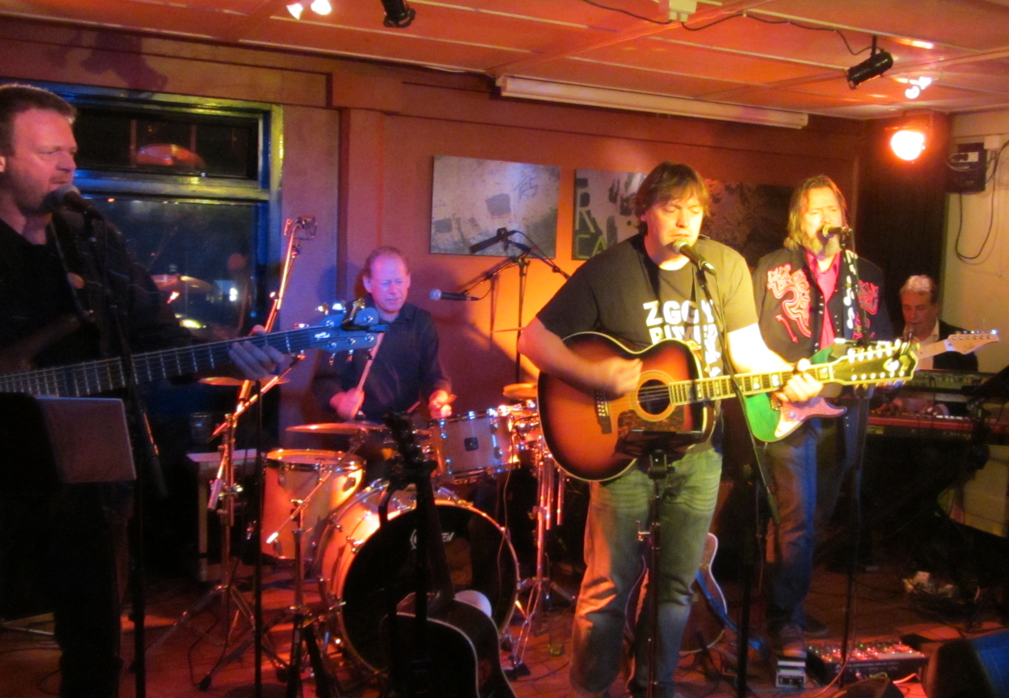 Passengers at Kafe K in Porsgrunn